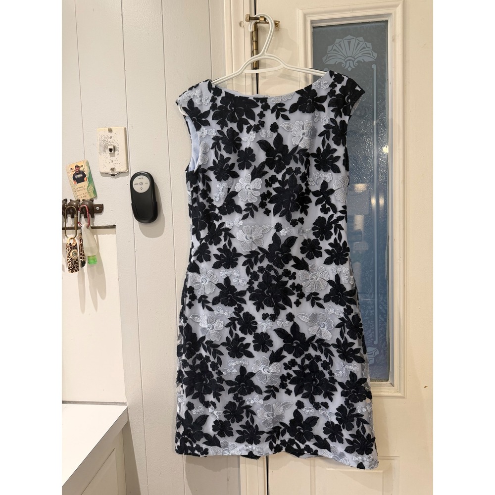 Lauren Ralph Lauren Floral Embroidered Sheath Dress Whisper Blue Navy Size 8